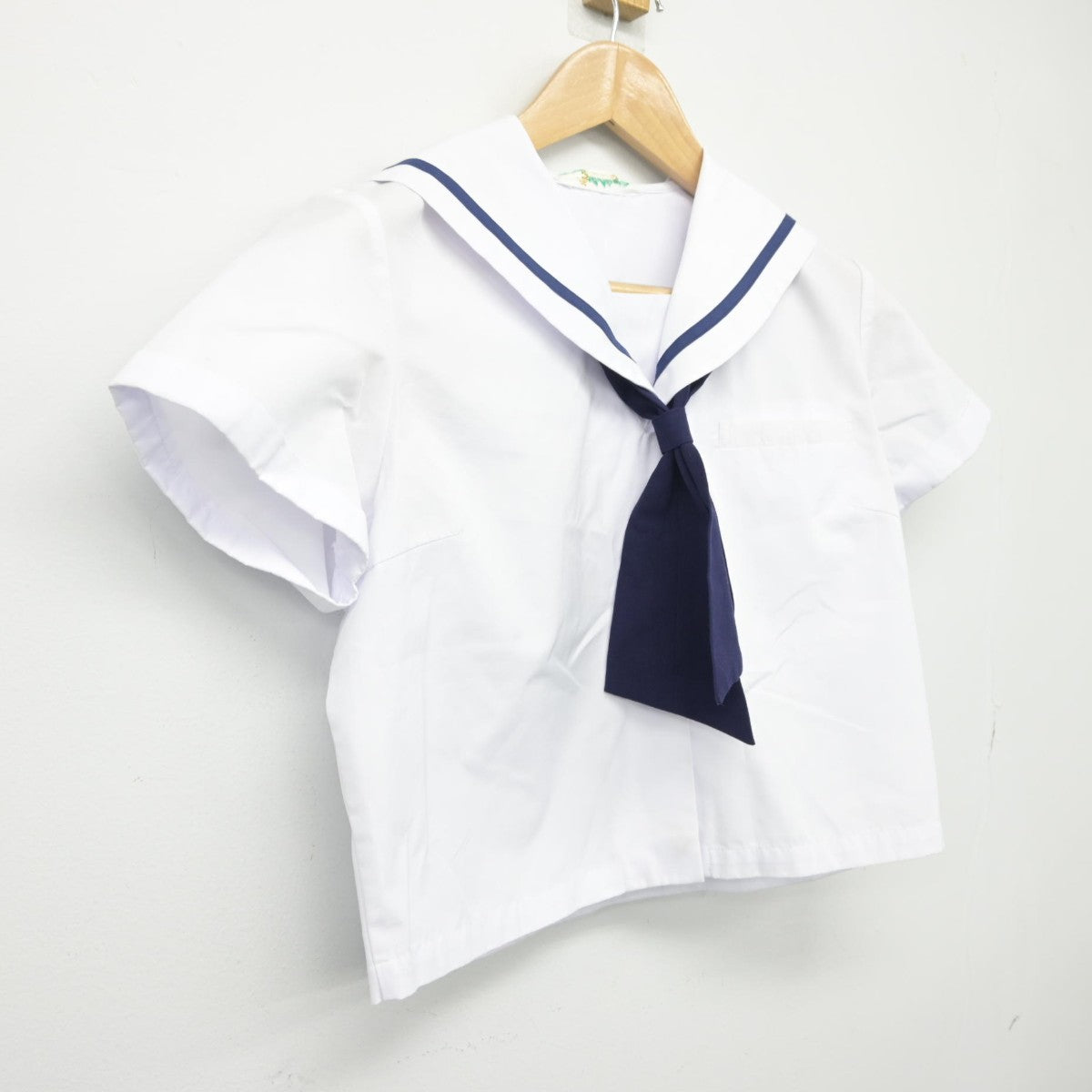 【中古】埼玉県 草加中学校 女子制服 2点（セーラー服）sf034553