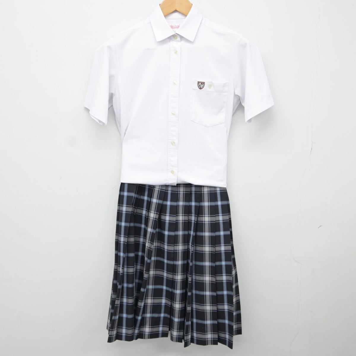 【中古】愛知県 神丘中学校 女子制服 2点（シャツ・スカート）sf034565