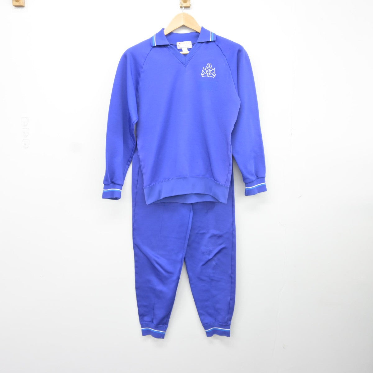 【中古】埼玉県 越谷市立千間台中学校 女子制服 2点（ジャージ 上・ジャージ 下）sf034590