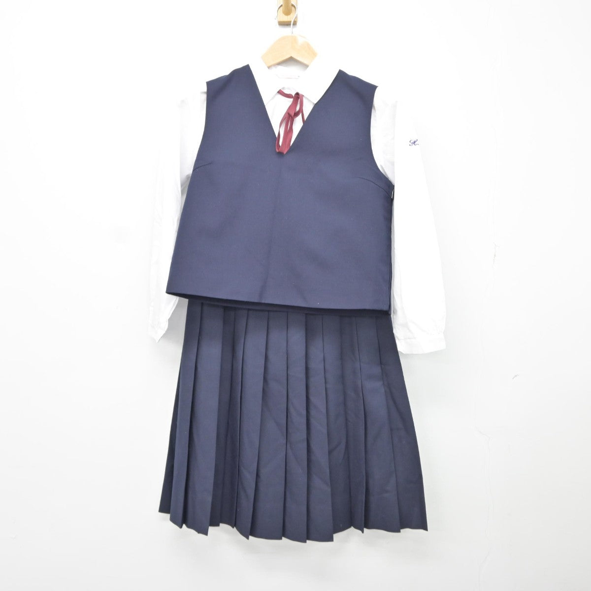 【中古】埼玉県 蓮田南中学校 女子制服 5点（ベスト・シャツ・スカート）sf034612