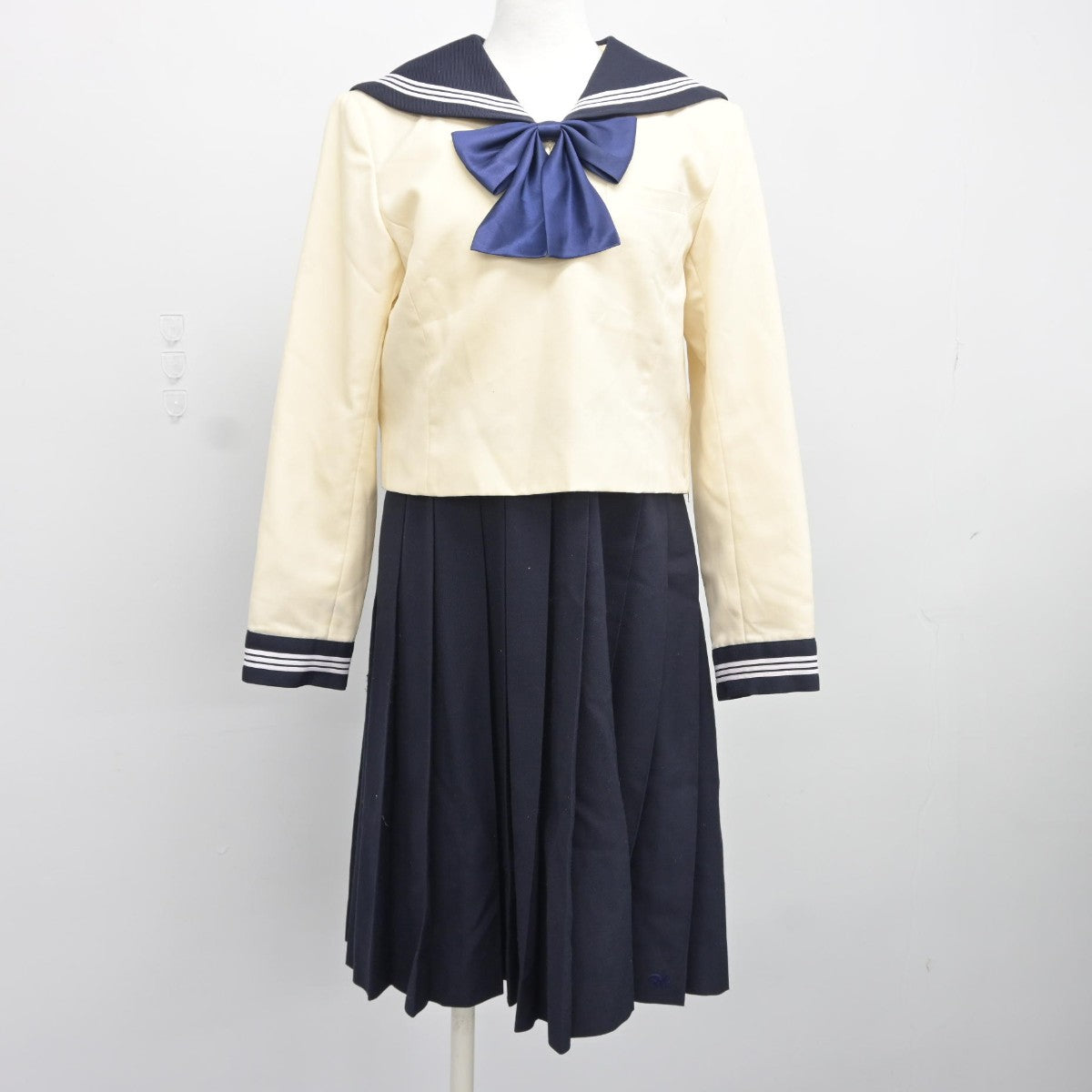 【中古】福岡県 博多女子高等学校 女子制服 3点（セーラー服・ジャンパースカート）sf034631