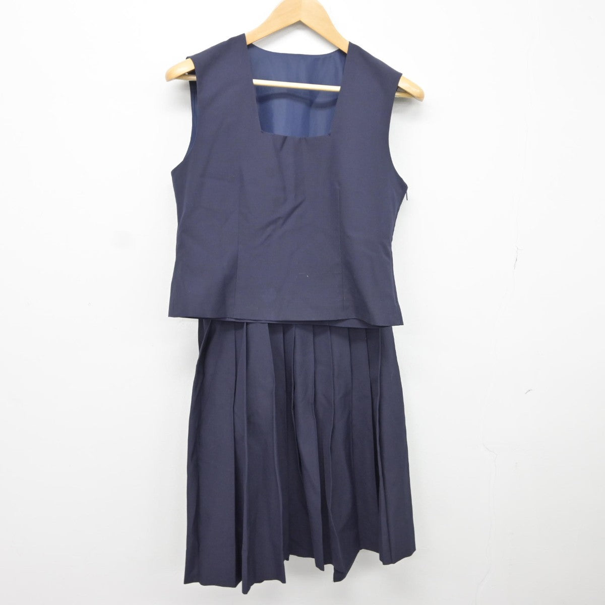 【中古】東京都 八王子市立第七中学校 女子制服 2点（ベスト・スカート）sf034641