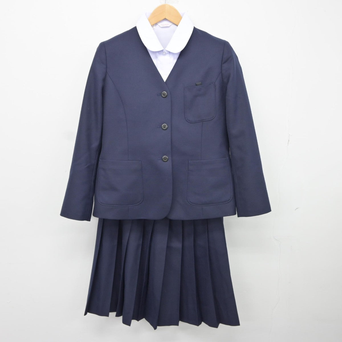 【中古】北海道 小樽市立桜町中学校 女子制服 4点（ブレザー・ベスト・シャツ・スカート）sf034642