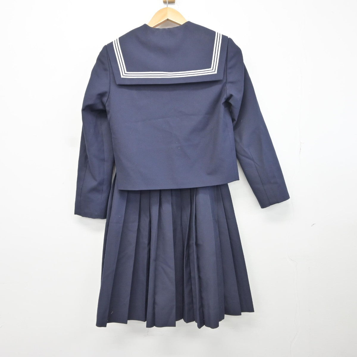 【中古】石川県 金沢市立高岡中学校 女子制服 3点（セーラー服・スカート）sf034672