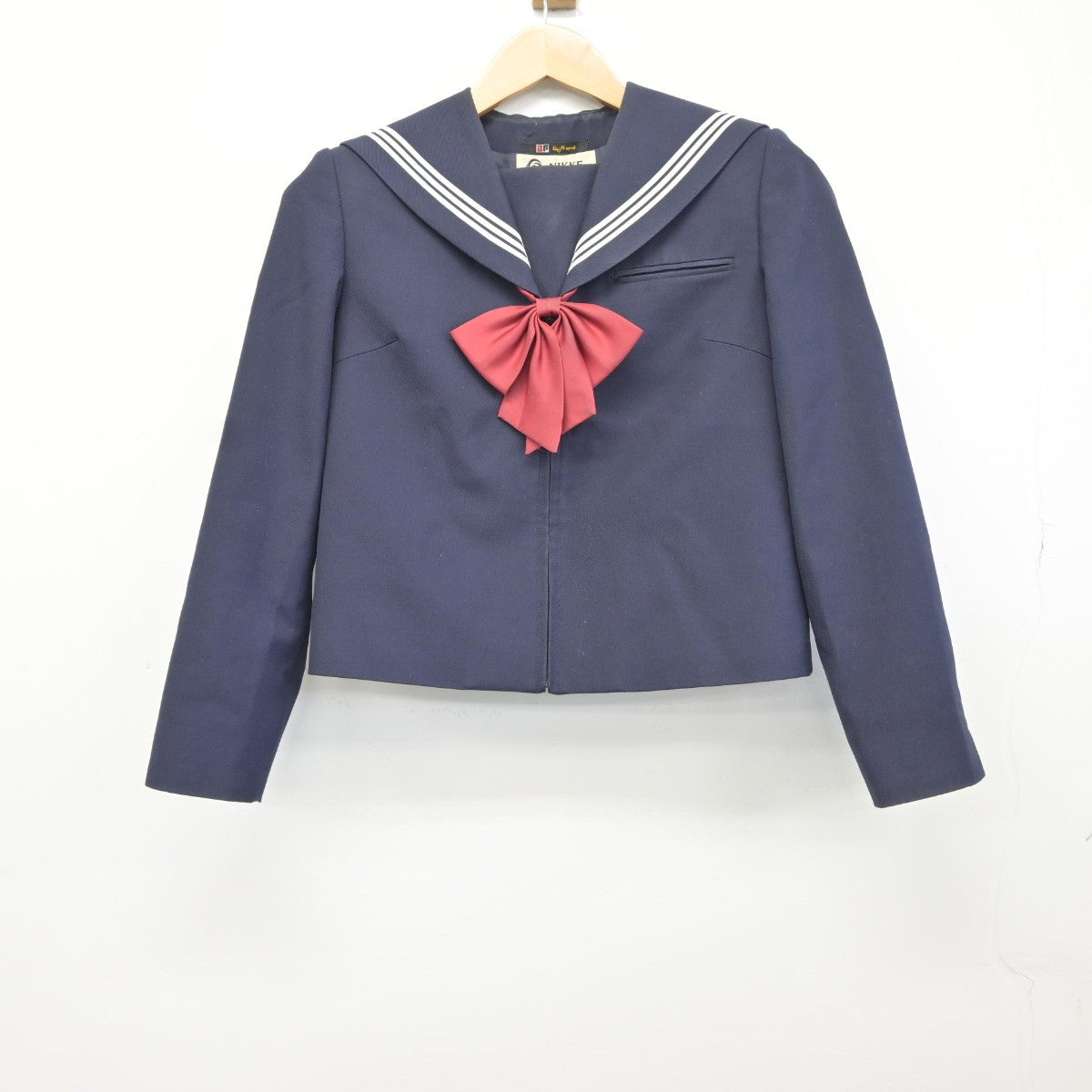 【中古】石川県 金沢市立高岡中学校 女子制服 3点（セーラー服・スカート）sf034672