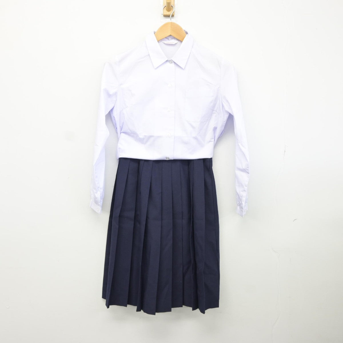 【中古】新潟県 加茂市立加茂中学校 女子制服 3点（シャツ・スカート）sf034677