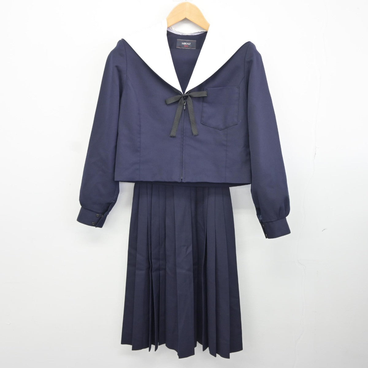 【中古】愛知県 笈瀬中学校 女子制服 3点（セーラー服・スカート）sf034706