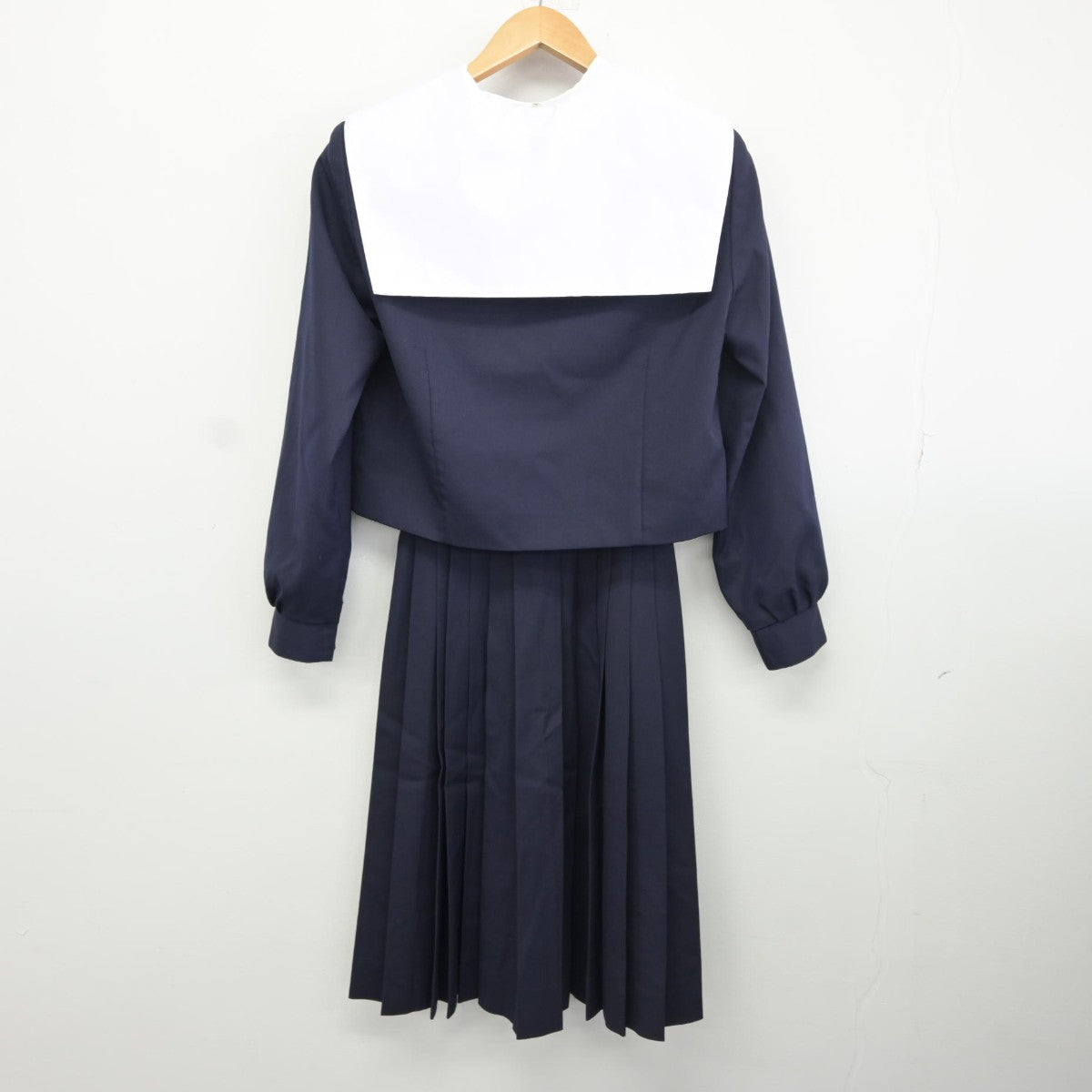 【中古】愛知県 笈瀬中学校 女子制服 3点（セーラー服・スカート）sf034706