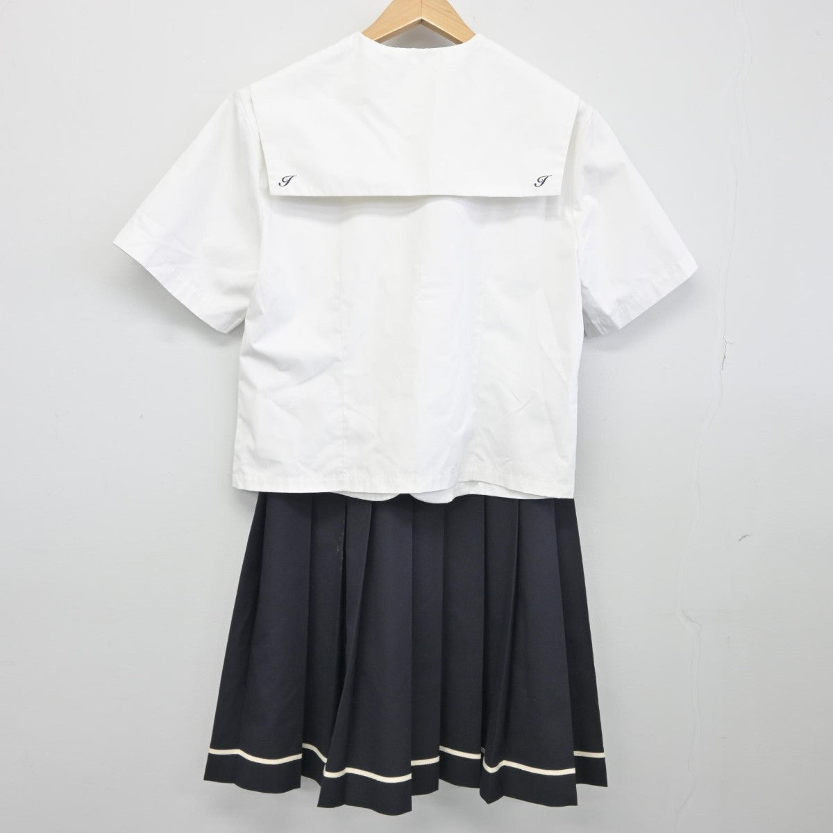 【中古】福島県 いわき市立泉中学校 女子制服 3点（シャツ・スカート）sf034736