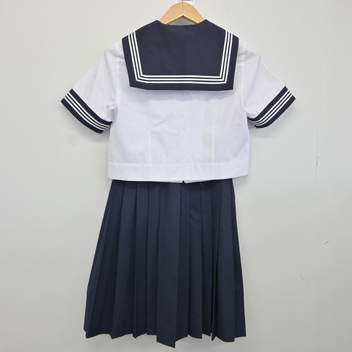 【中古】埼玉県 川口市立西中学校 女子制服 4点（セーラー服・スカート）sf034739