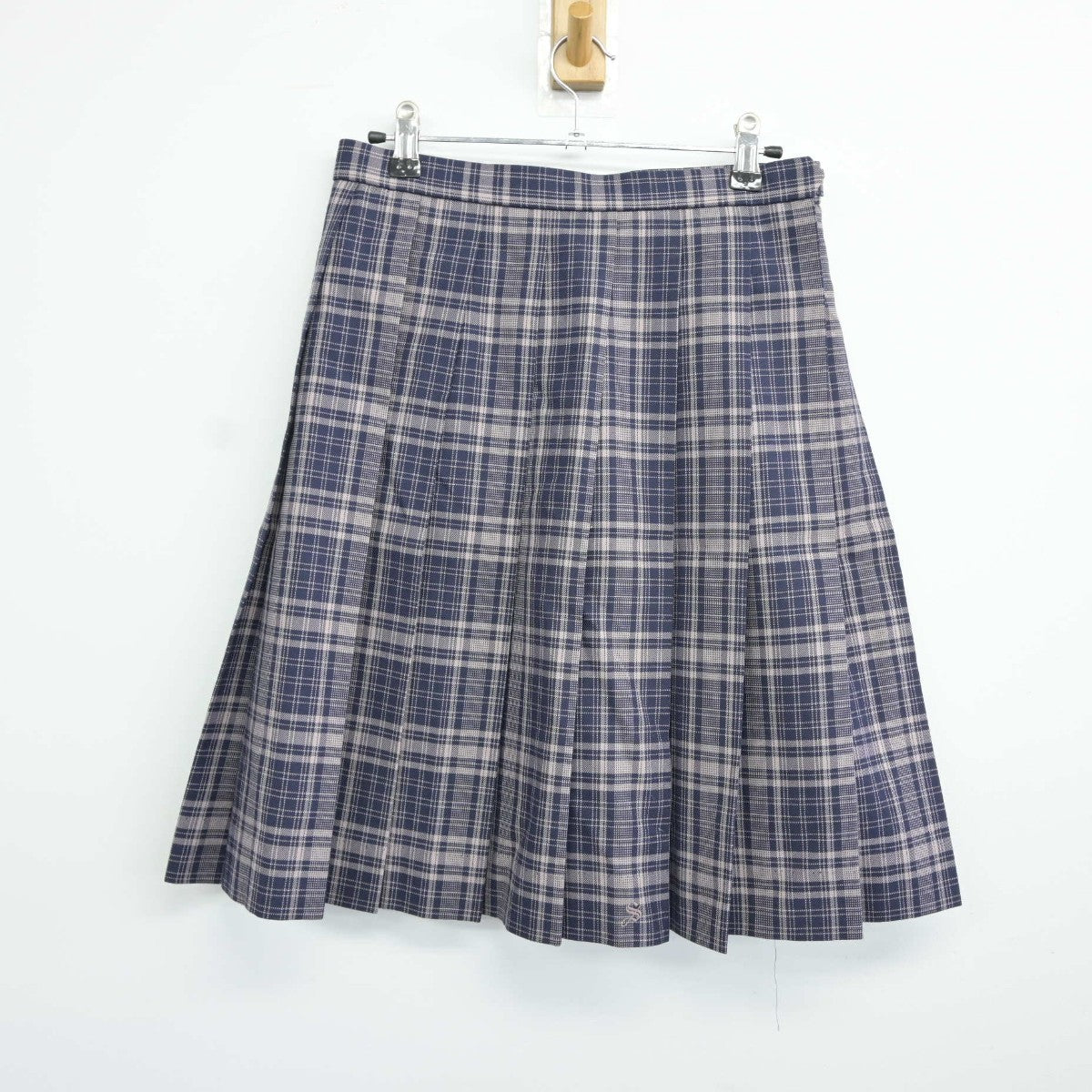 【中古】神奈川県 相模女子大学高等学校 女子制服 4点（ニット・シャツ・スカート）sf034793