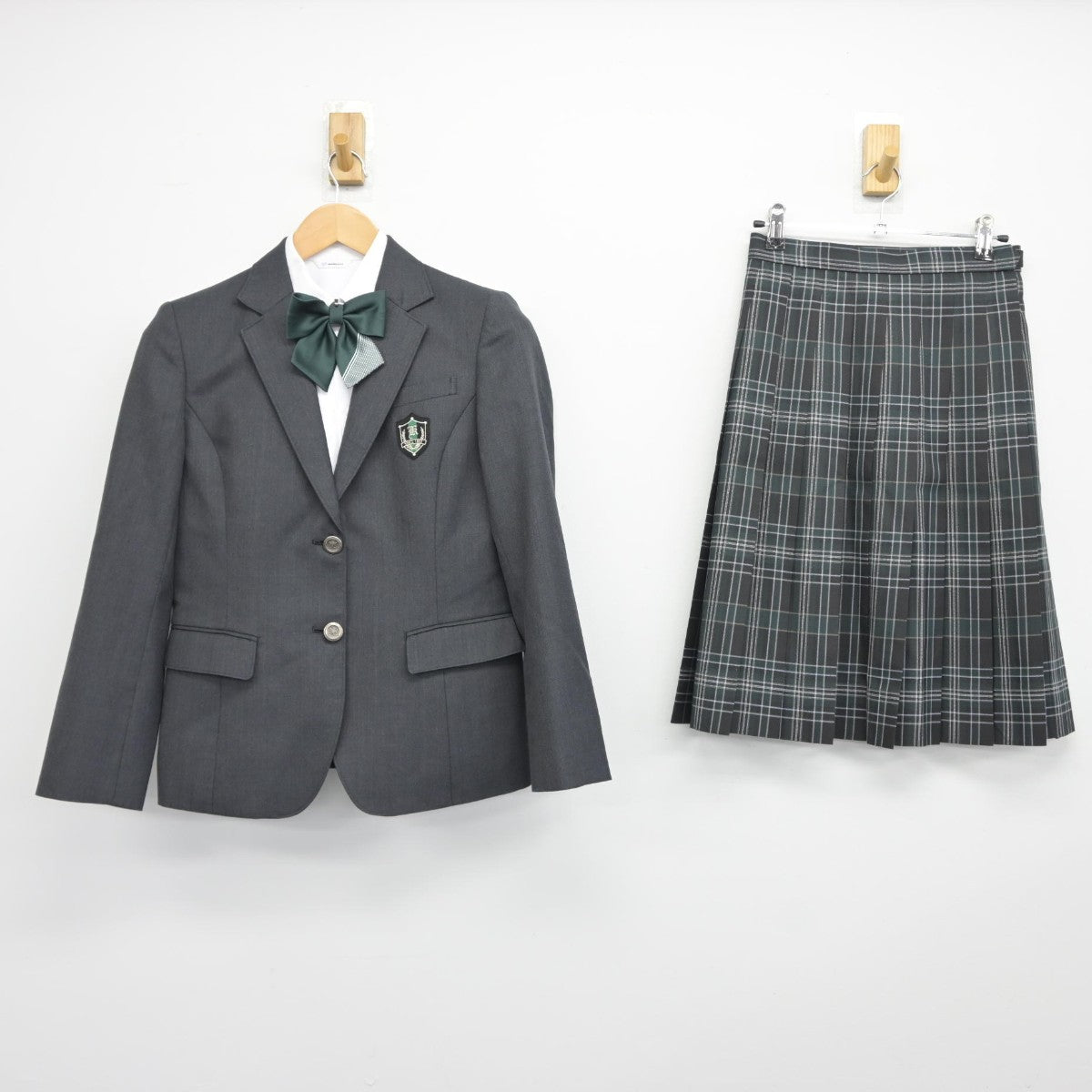 【中古】岡山県 興譲館高等学校 女子制服 4点（ブレザー・シャツ・スカート）sf034814