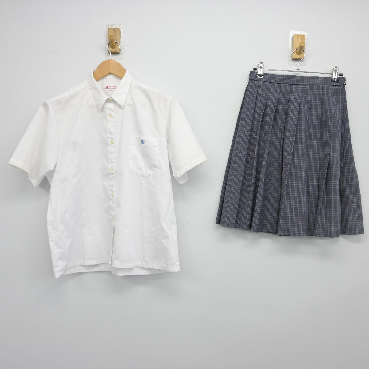 【中古】東京都 江戸川女子高等学校 女子制服 2点（シャツ・スカート）sf034839