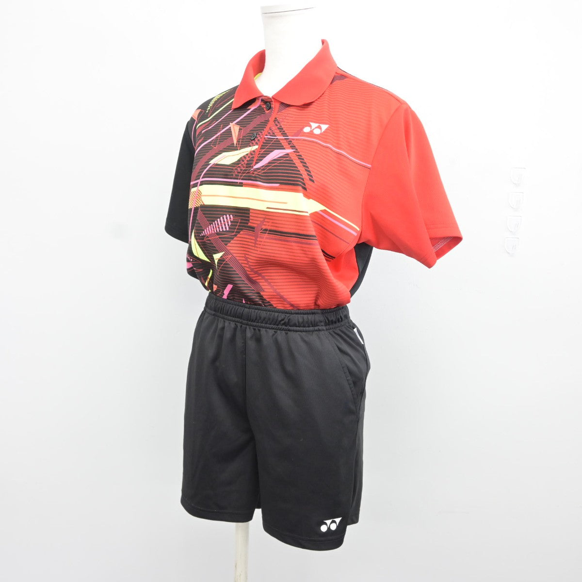 【中古】埼玉県 松伏第二中学校/テニス部ユニフォーム 女子制服 2点（部活ユニフォーム 上・部活ユニフォーム 下）sf034874