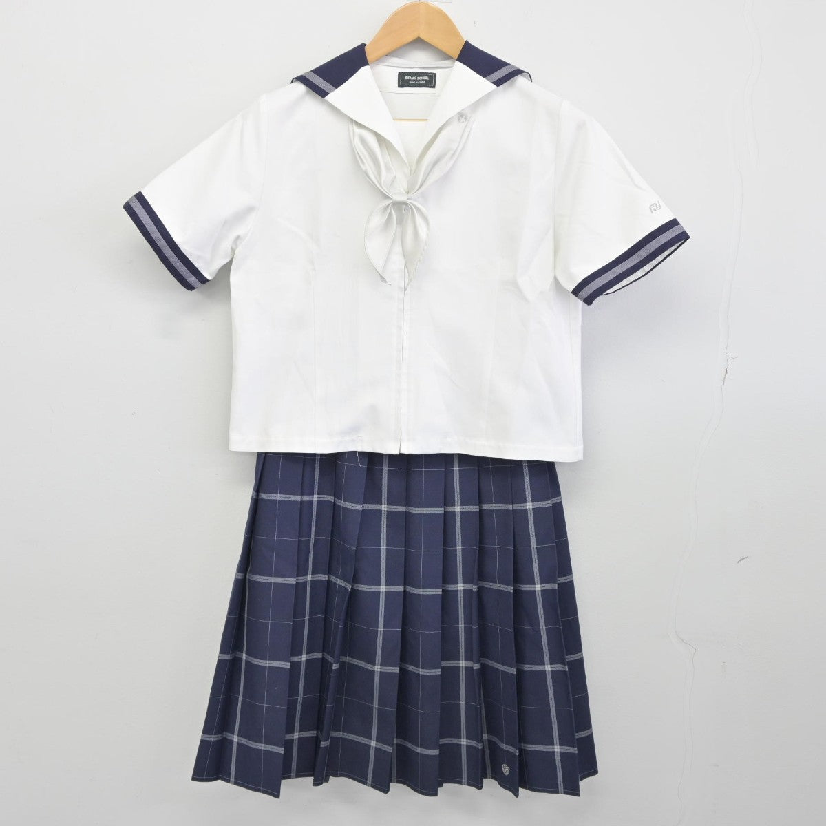 【中古】東京都 武蔵野大学高等学校 女子制服 3点（セーラー服・スカート）sf034905