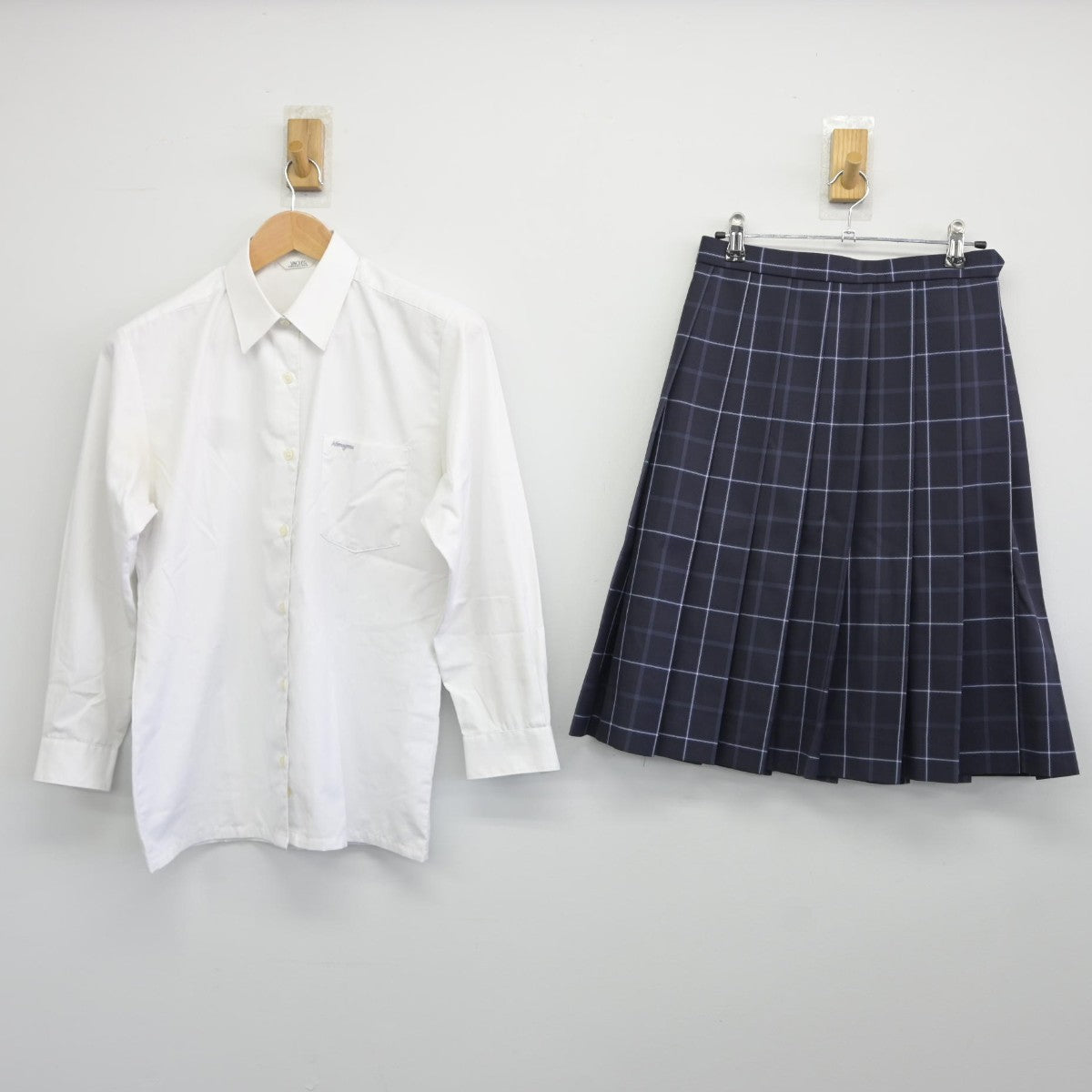 【中古】東京都 駒込中学校高等学校 女子制服 5点（ブレザー・ニット・シャツ・スカート）sf034929