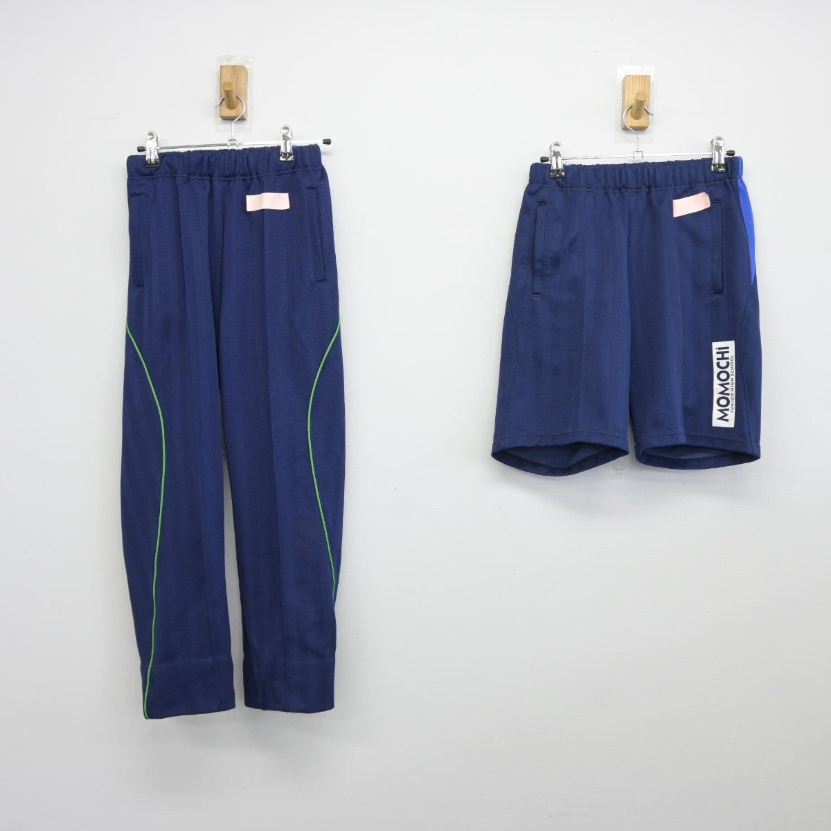 【中古】福岡県 百道中学校 女子制服 3点（ジャージ 上・ジャージ 下・体操服 下）sf034962