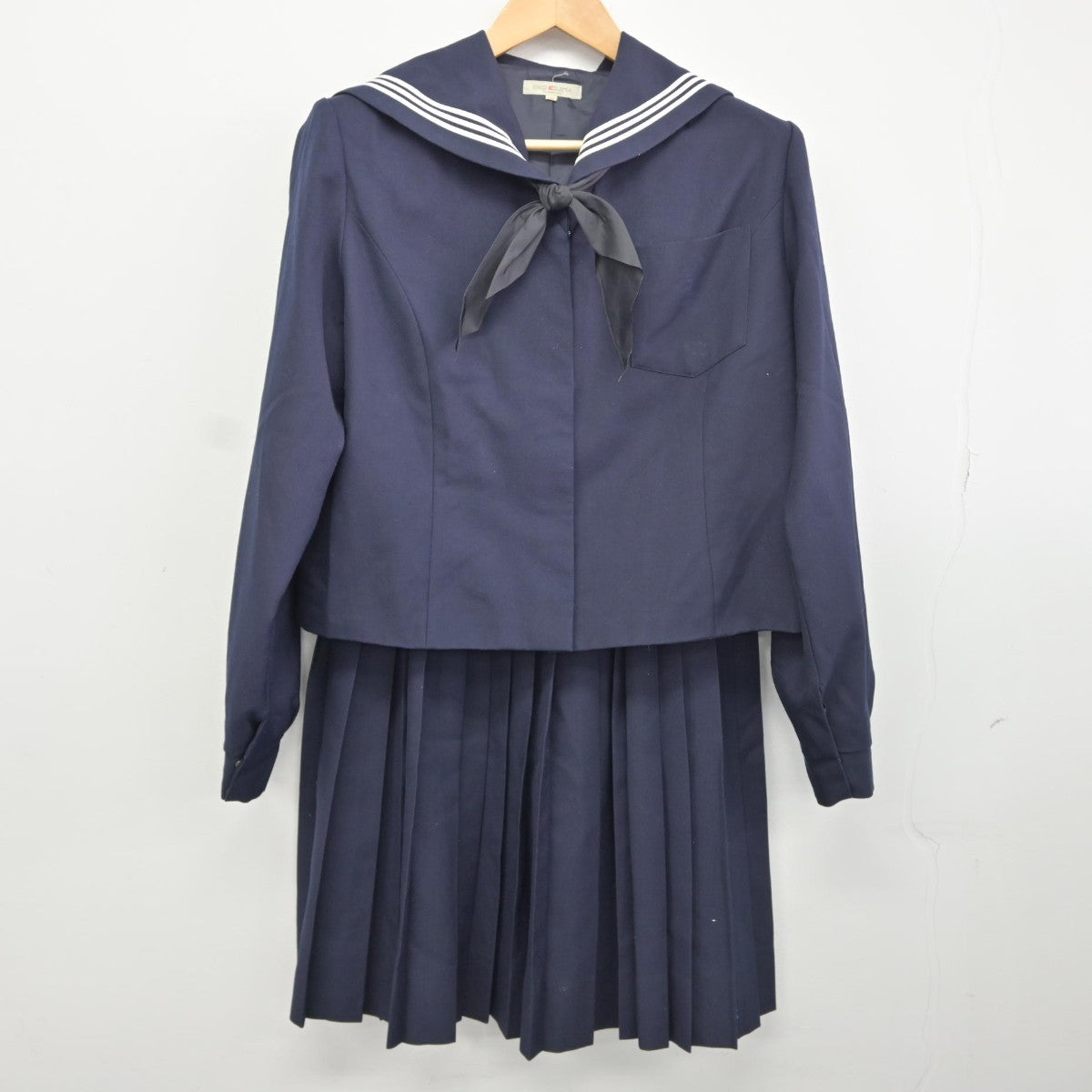 【中古】和歌山県 立向陽高等学校 女子制服 3点（セーラー服・スカート）sf034969