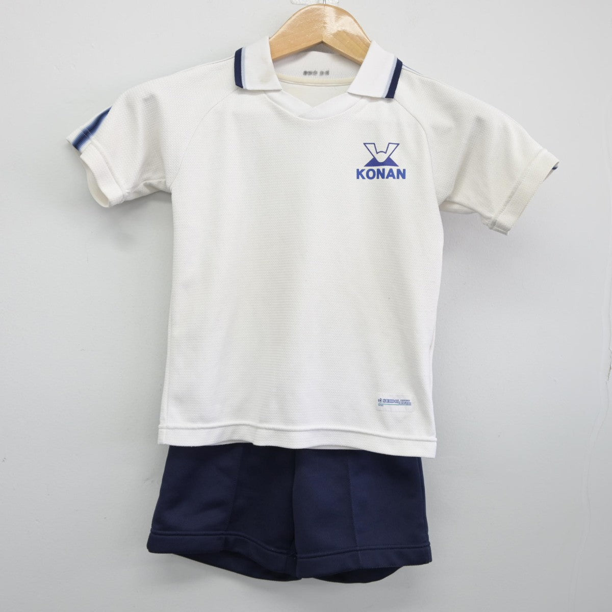 【中古】兵庫県 甲南学園甲南小学校 女子制服 3点（体操服 上・体操服 下）sf034990