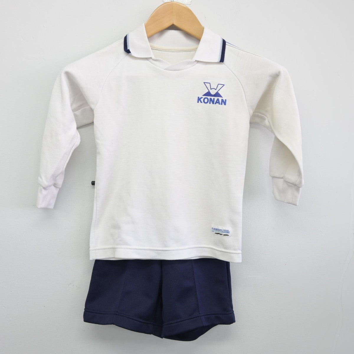 【中古】兵庫県 甲南学園甲南小学校 女子制服 3点（体操服 上・体操服 下）sf034991