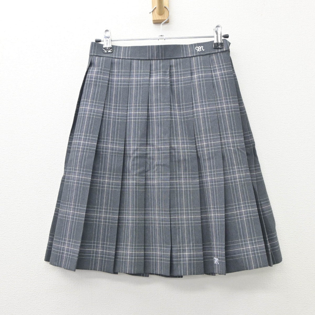 【中古】東京都 町田総合高等学校 女子制服 4点（ニットベスト・シャツ・スカート）sf035051