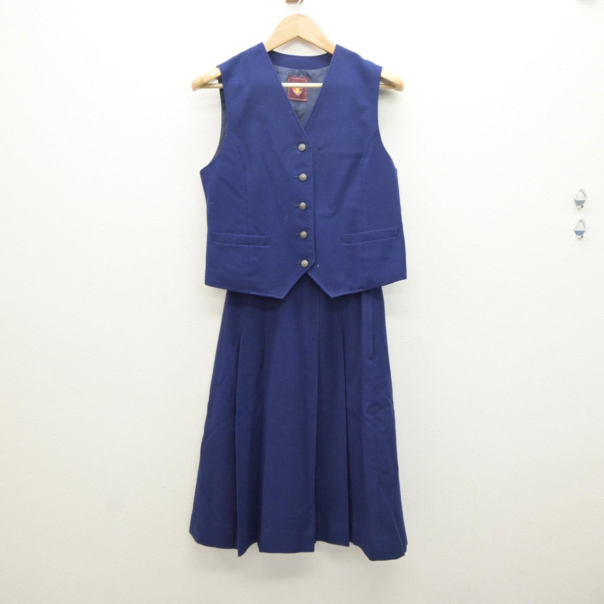 【中古】北海道 滝川市立明苑中学校 女子制服 4点（ブレザー・ベスト・スカート）sf035056