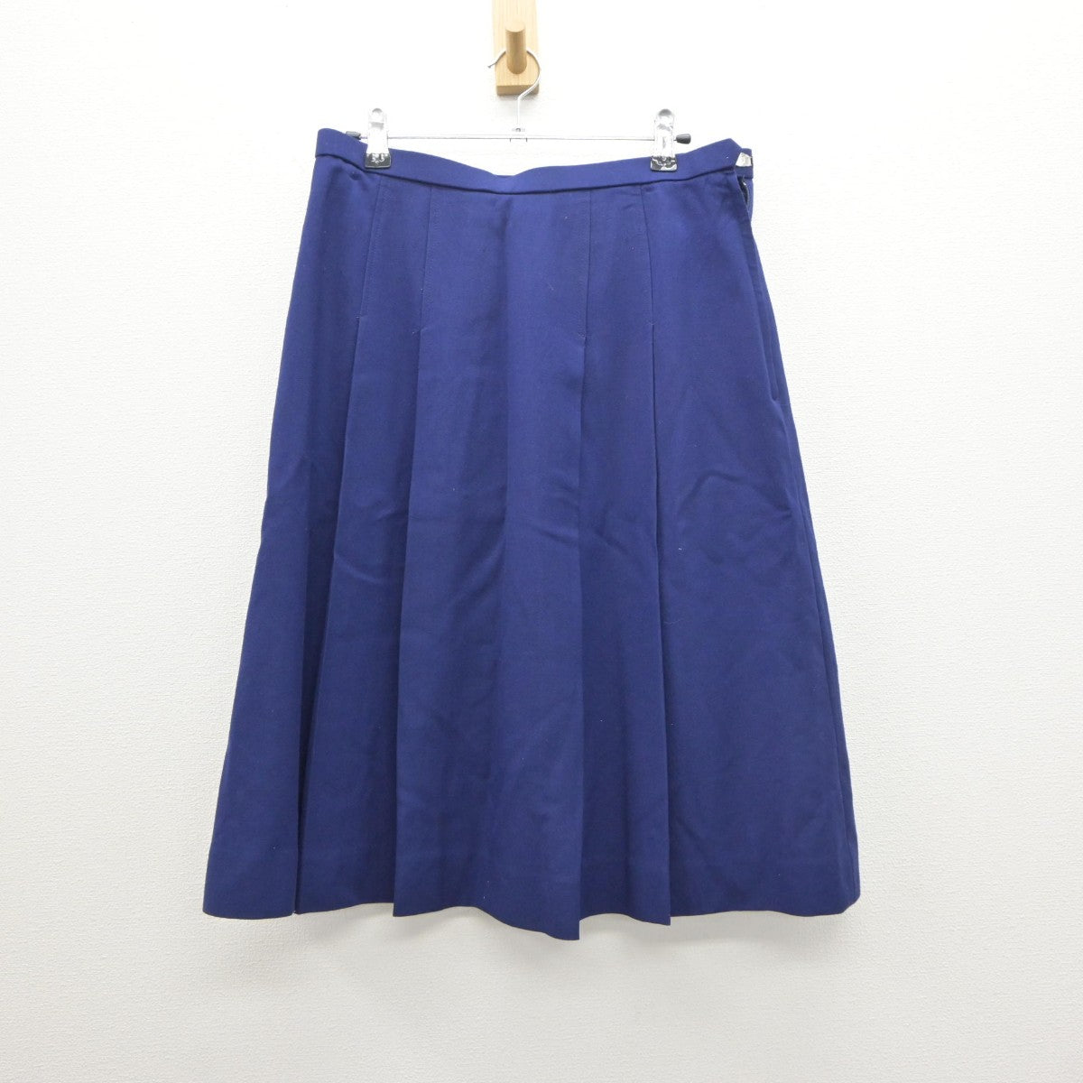 【中古】北海道 滝川市立明苑中学校 女子制服 4点（ブレザー・ベスト・スカート）sf035059