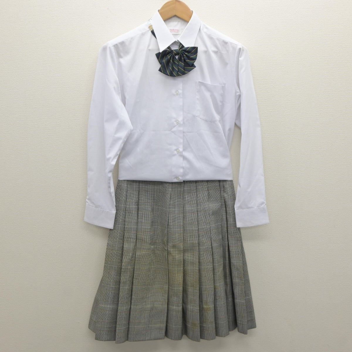 【中古】東京都 八丈町立富士中学校 女子制服 4点（ブレザー・シャツ・スカート）sf035094