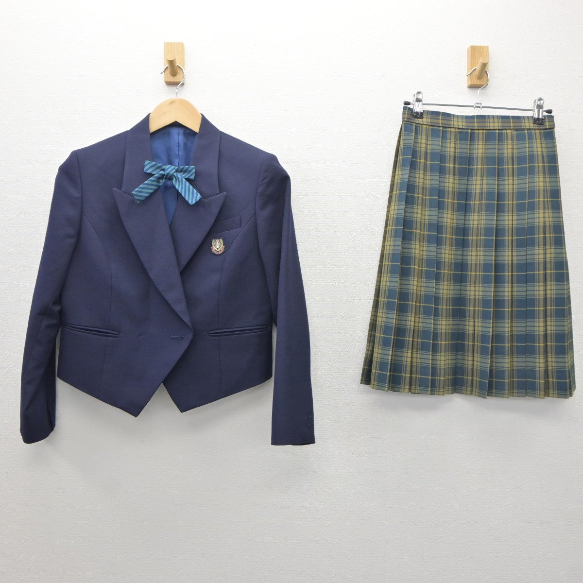 【中古】滋賀県 大津商業高等学校 女子制服 4点（ブレザー・スカート）sf035107