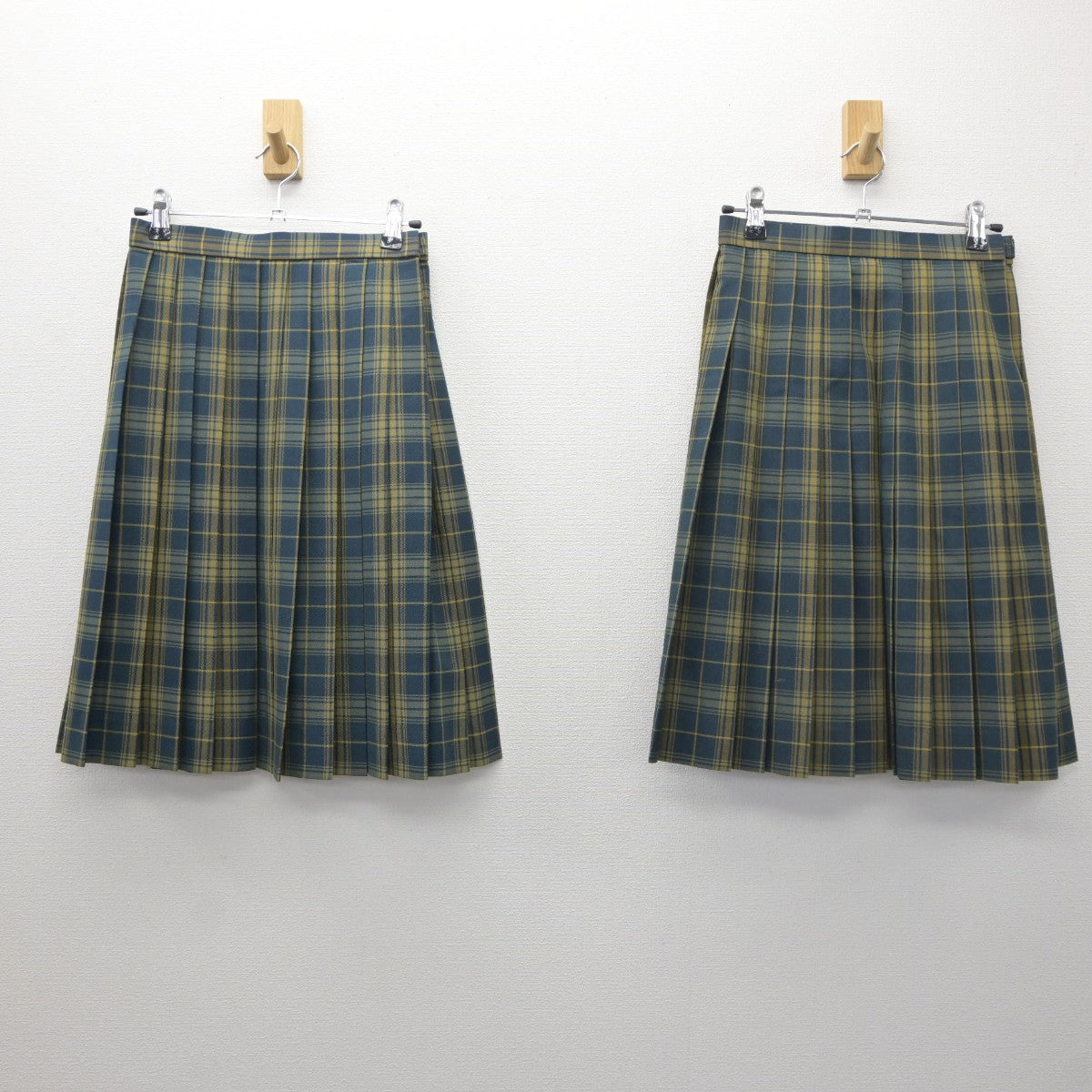 【中古】滋賀県 大津商業高等学校 女子制服 4点（ブレザー・スカート）sf035107