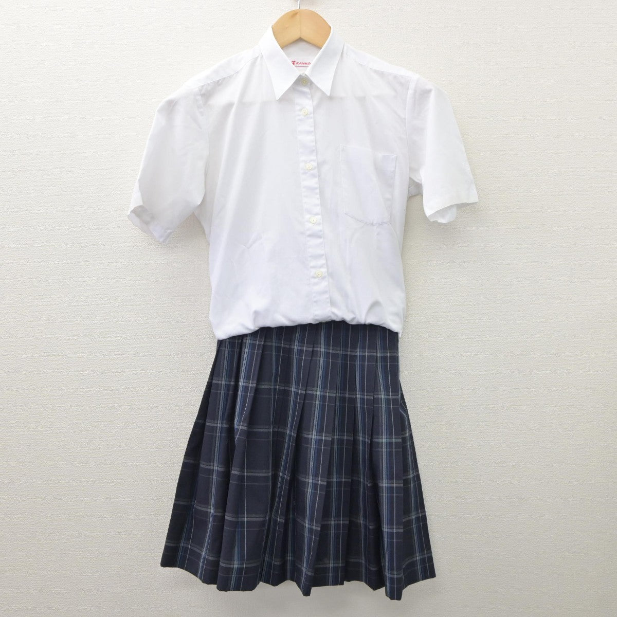 【中古】東京都 東京都市大等々力高等学校 女子制服 3点（シャツ・スカート）sf035161