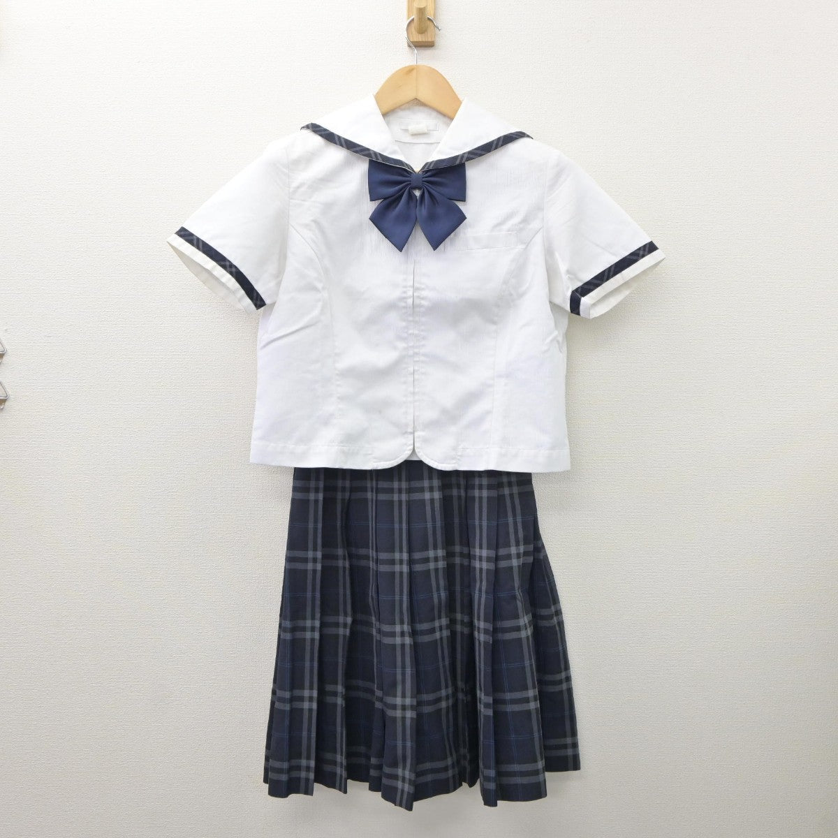 【中古】東京都 自由ヶ丘高等学校 女子制服 3点（セーラー服・スカート）sf035162