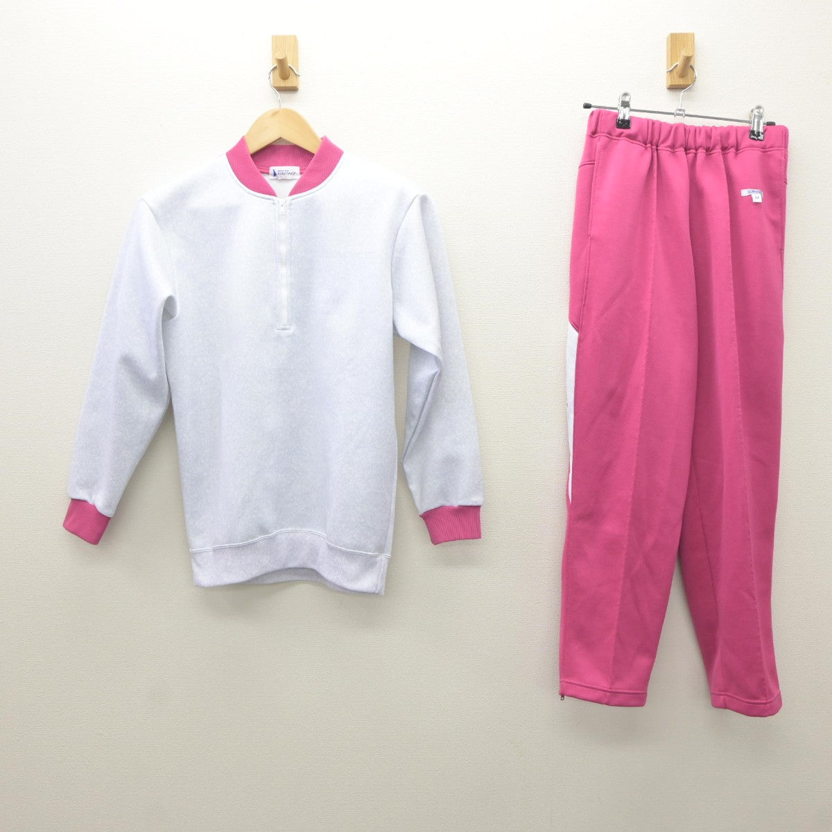 【中古】愛知県 名城大学附属高等学校 女子制服 2点（ジャージ 上・ジャージ 下）sf035181