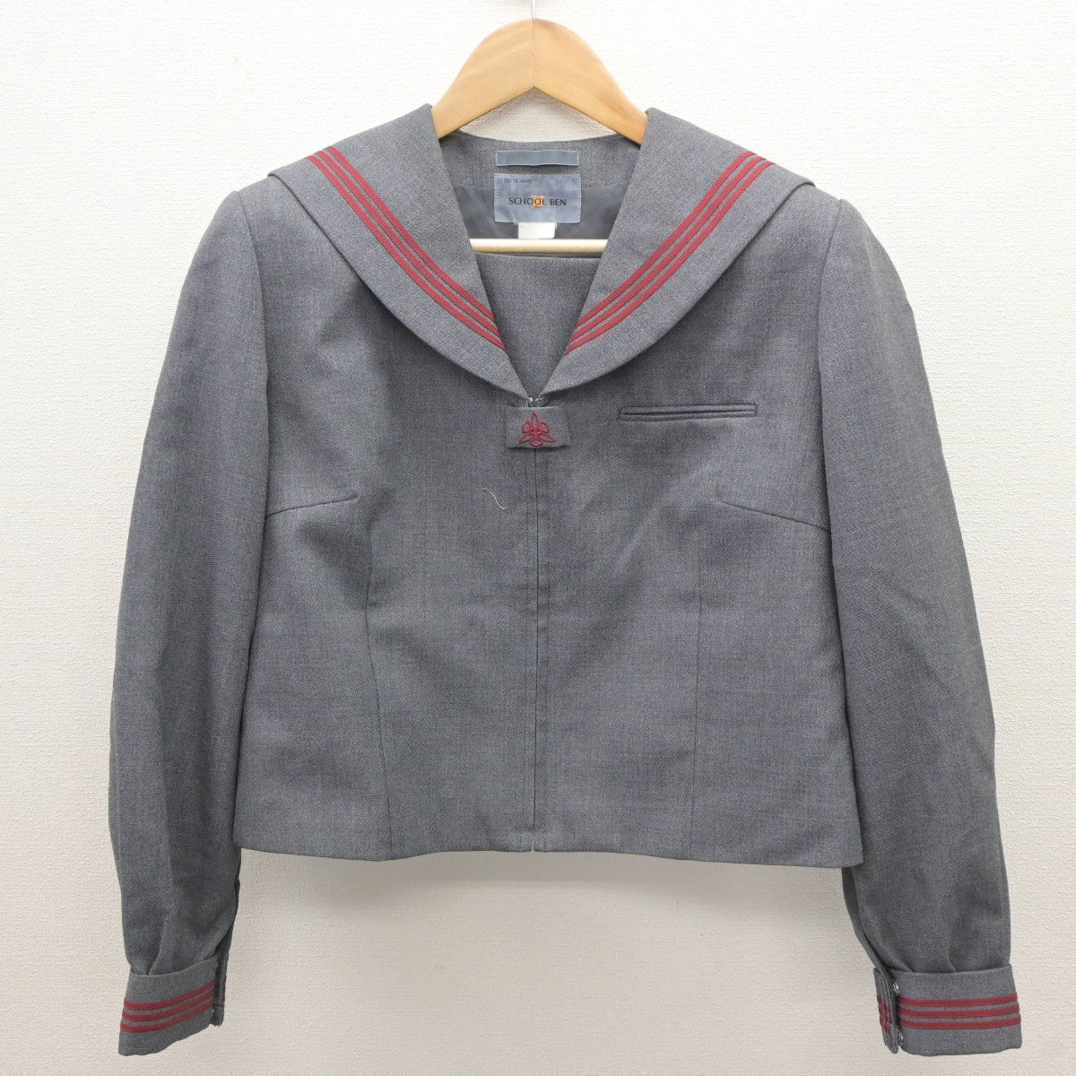 【中古】埼玉県 藤久保中学校 女子制服 2点（セーラー服・スカート）sf035227