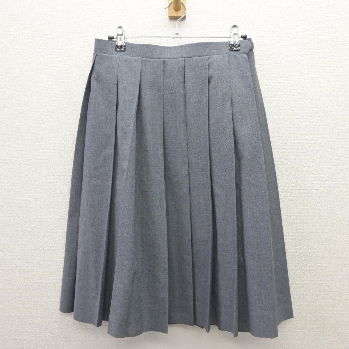 【中古】埼玉県 藤久保中学校 女子制服 2点（セーラー服・スカート）sf035231