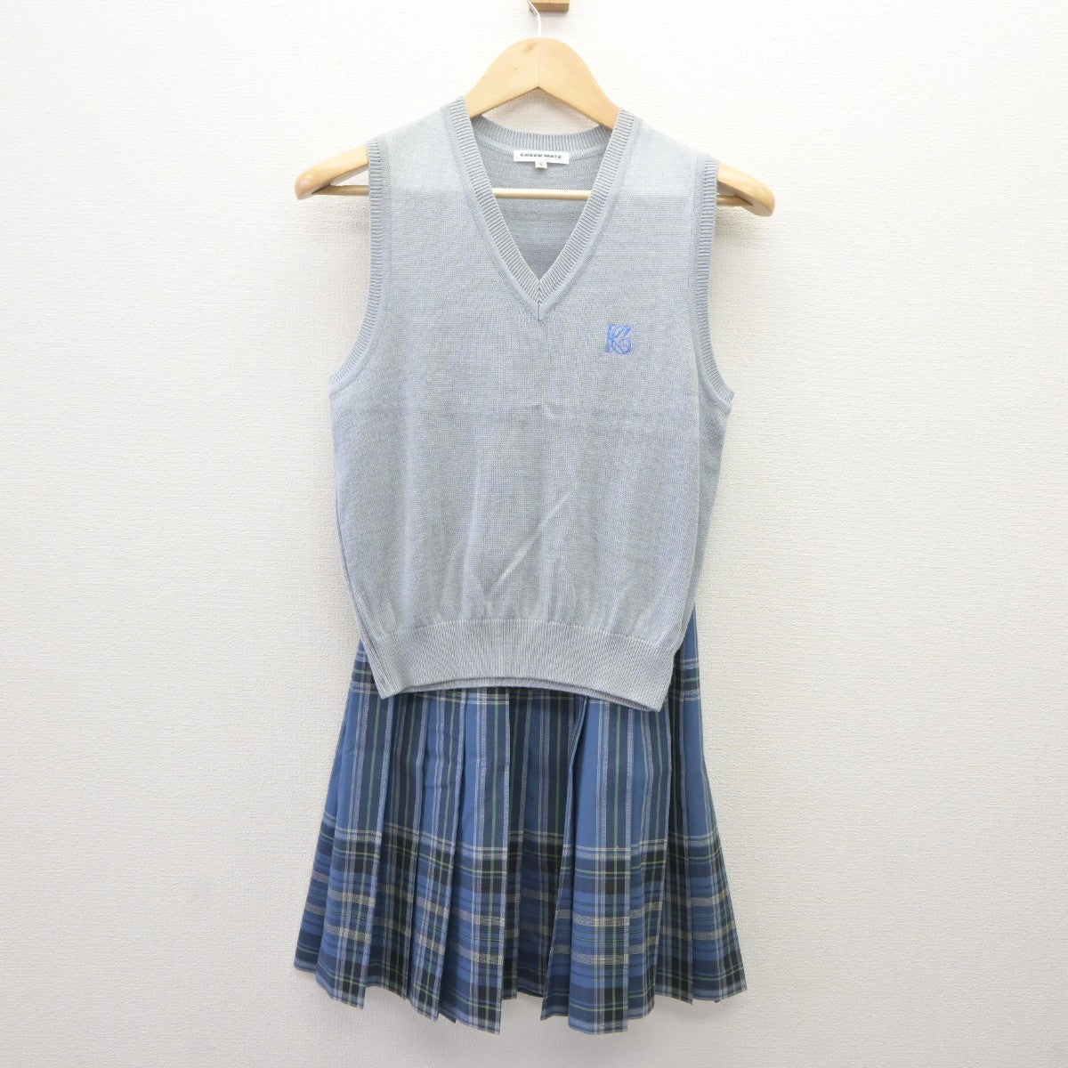 【中古】東京都 駒沢女子大学高等学校 女子制服 2点（ニットベスト・スカート）sf035264