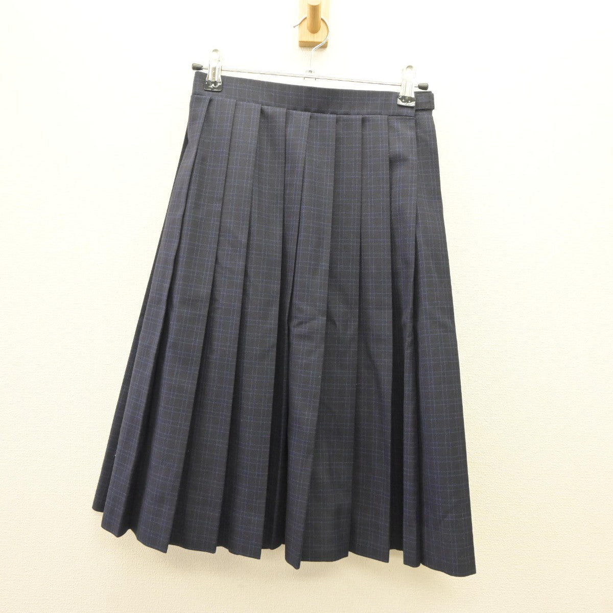 【中古】福岡県 福岡市内中学標準服 女子制服 4点（ブレザー・シャツ・スカート）sf035271