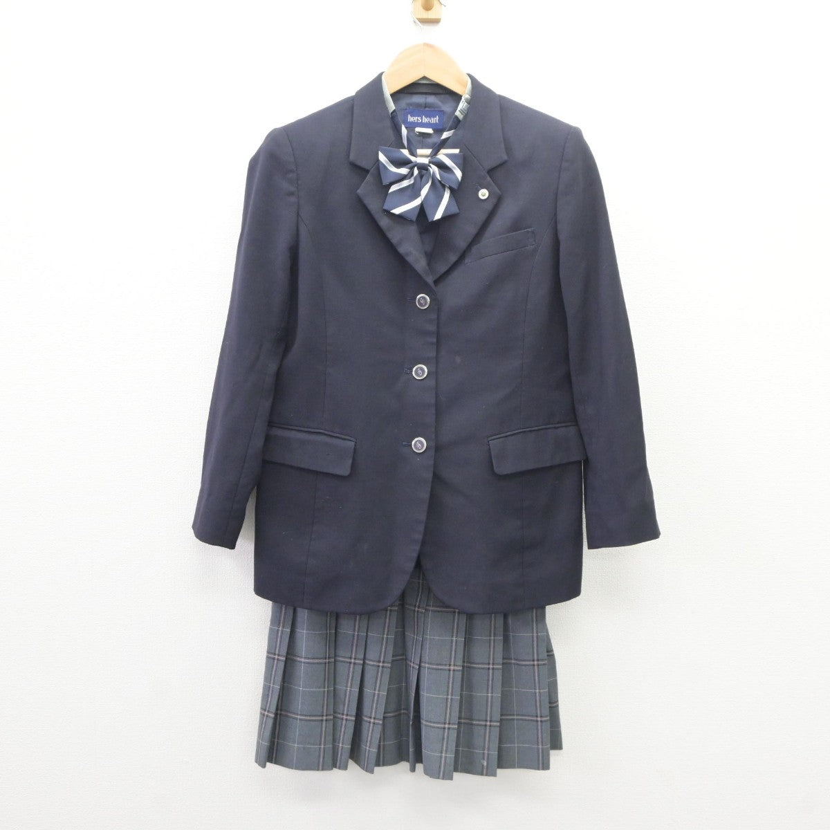 【中古】神奈川県 鶴見大学附属中学校高等学校 女子制服 3点（ブレザー・スカート）sf035306