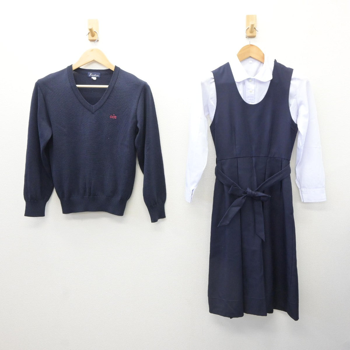 【中古】東京都 桜蔭学園 桜蔭中学校・高等学校 女子制服 3点（ニット・シャツ・ジャンパースカート）sf035313