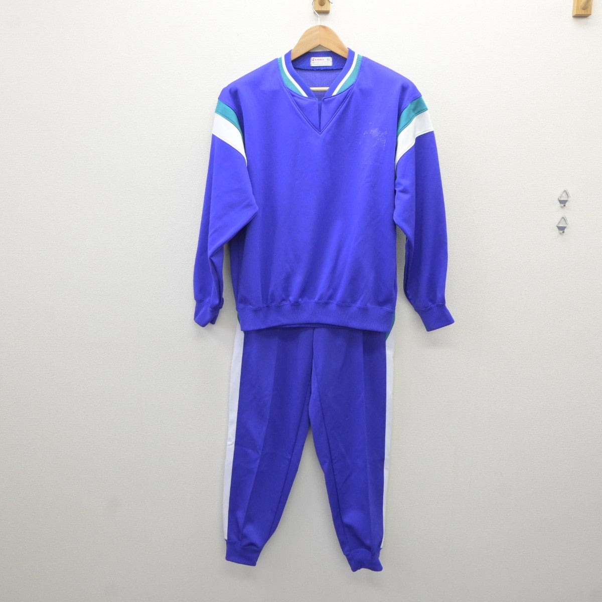 【中古】岡山県 真備東中学校 女子制服 2点（ジャージ 上・ジャージ 下）sf035329