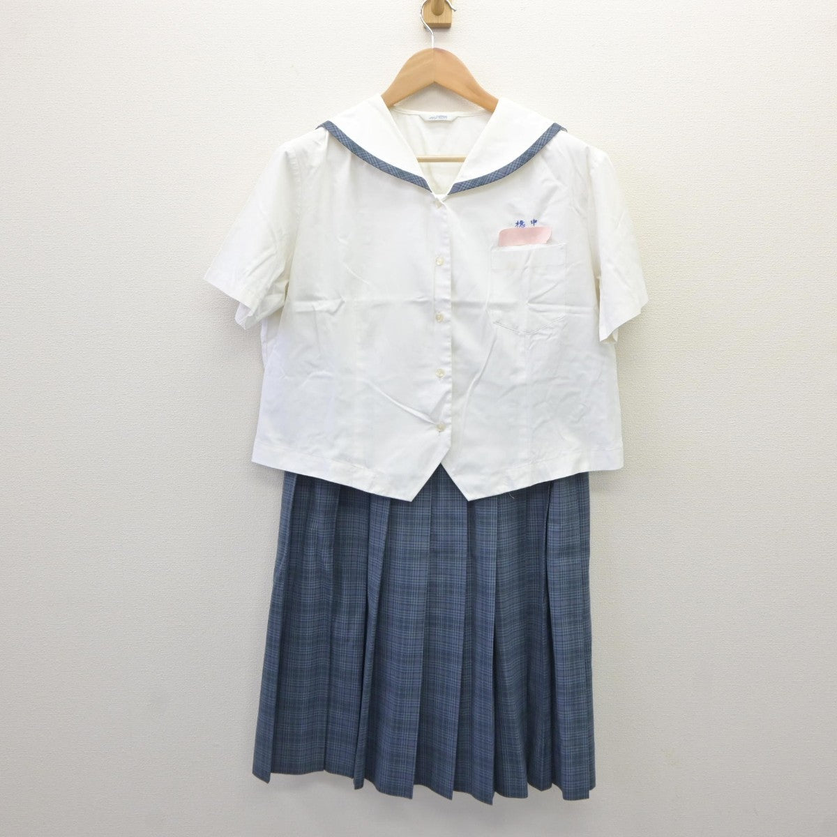 【中古】宮崎県 檍中学校 女子制服 2点（セーラー服・スカート）sf035334