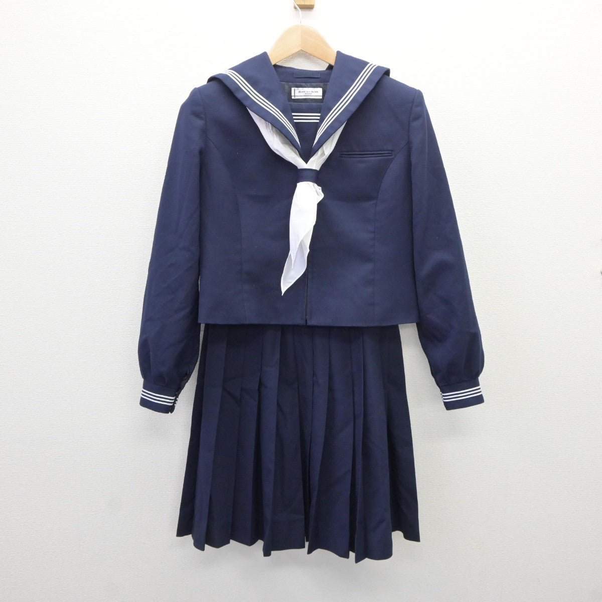 【中古】秋田県 秋田北中学校 女子制服 4点（セーラー服・スカート）sf035339