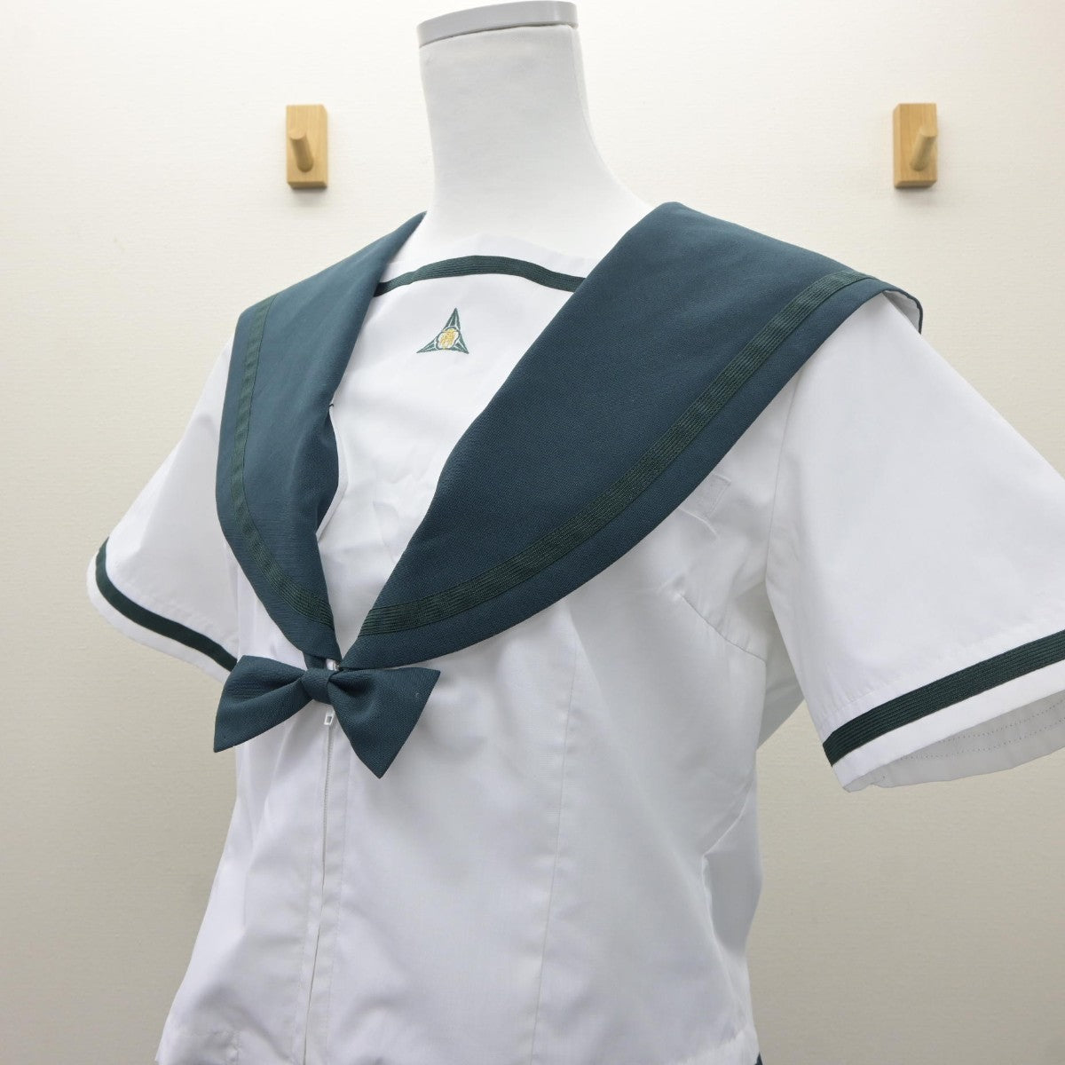 【中古】千葉県 成田国際高等学校 女子制服 5点（セーラー服・スカート）sf035354