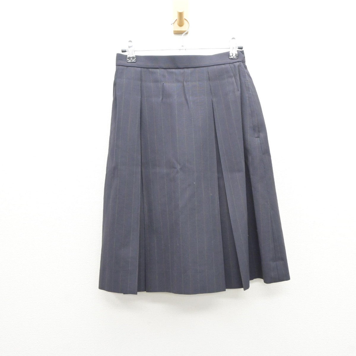 【中古】神奈川県 横須賀学院高等学校 女子制服 2点（シャツ・スカート）sf035356