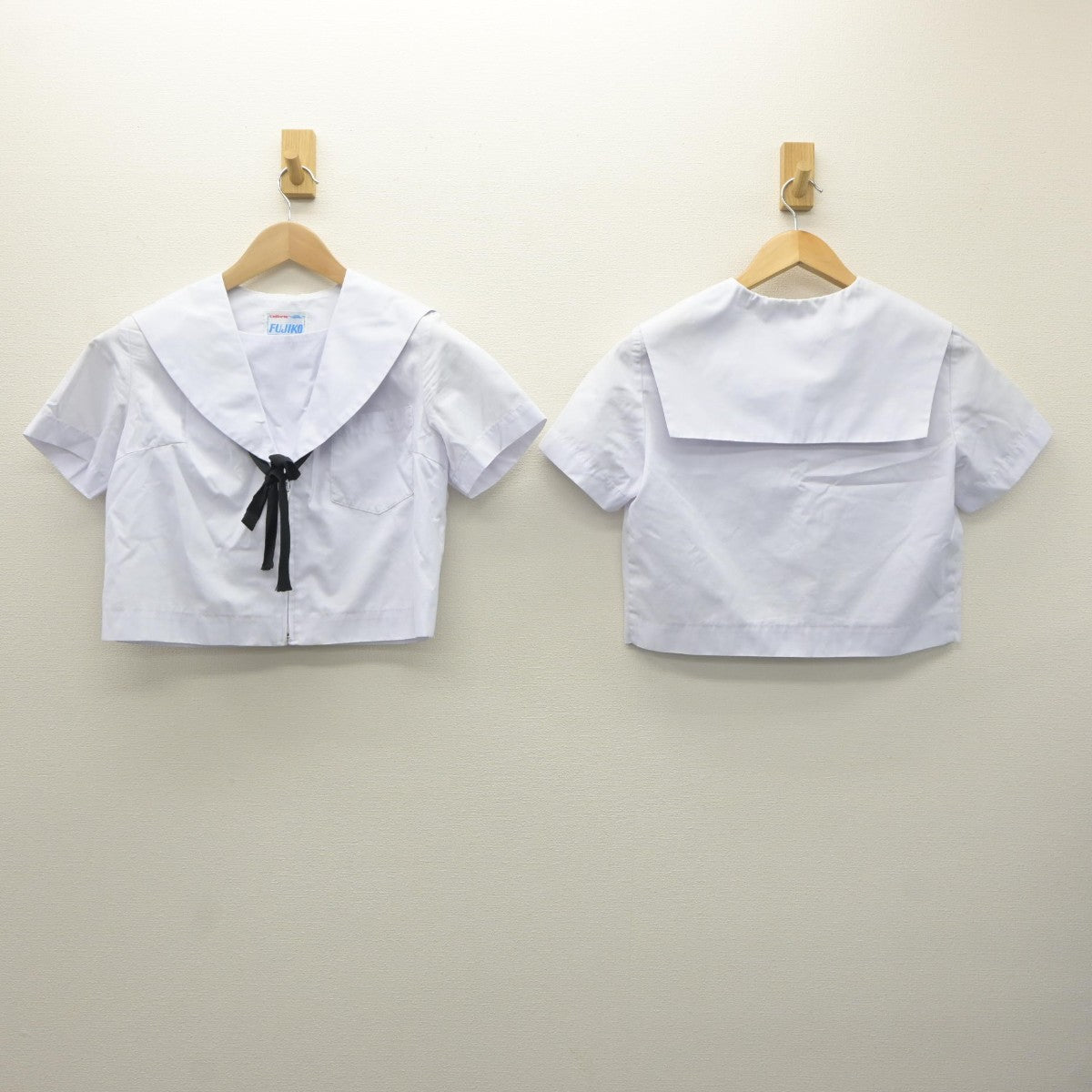 【中古】愛知県 振甫中学校 女子制服 4点（セーラー服・スカート）sf035367