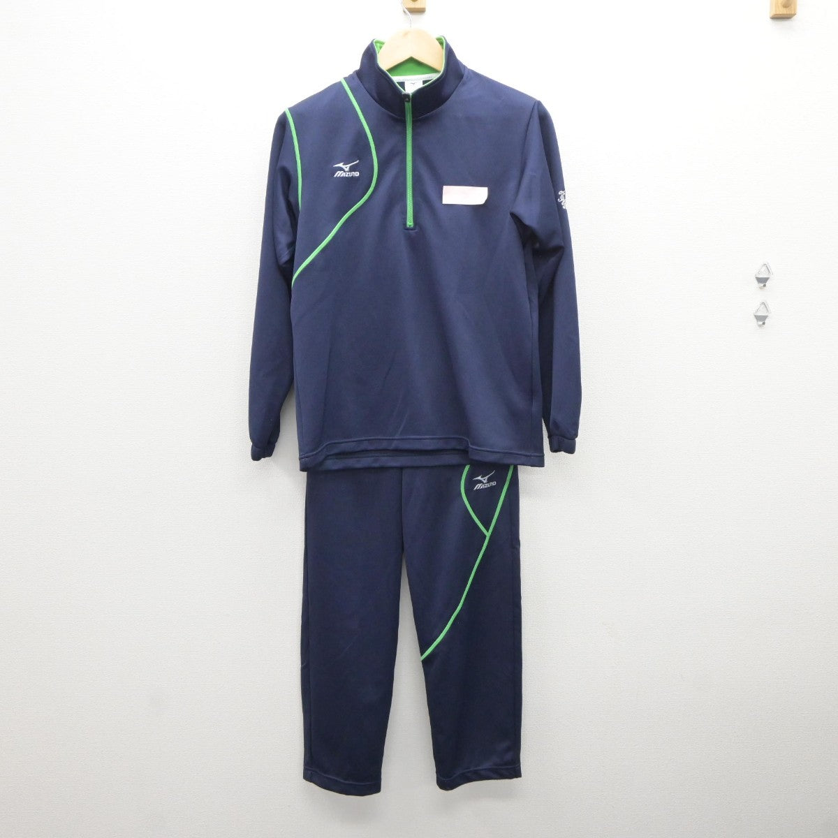 【中古】東京都 立川女子高等学校 女子制服 3点（ジャージ 上・ジャージ 下・体操服 下）sf035381