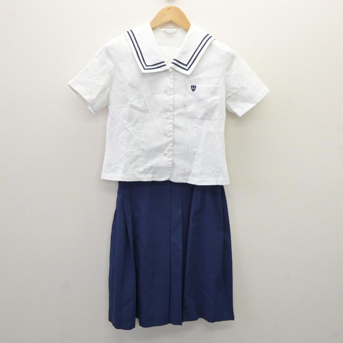 【中古】神奈川県 カリタス女子中学高等学校 女子制服 3点（セーラー服・セーラー服・スカート）sf035388