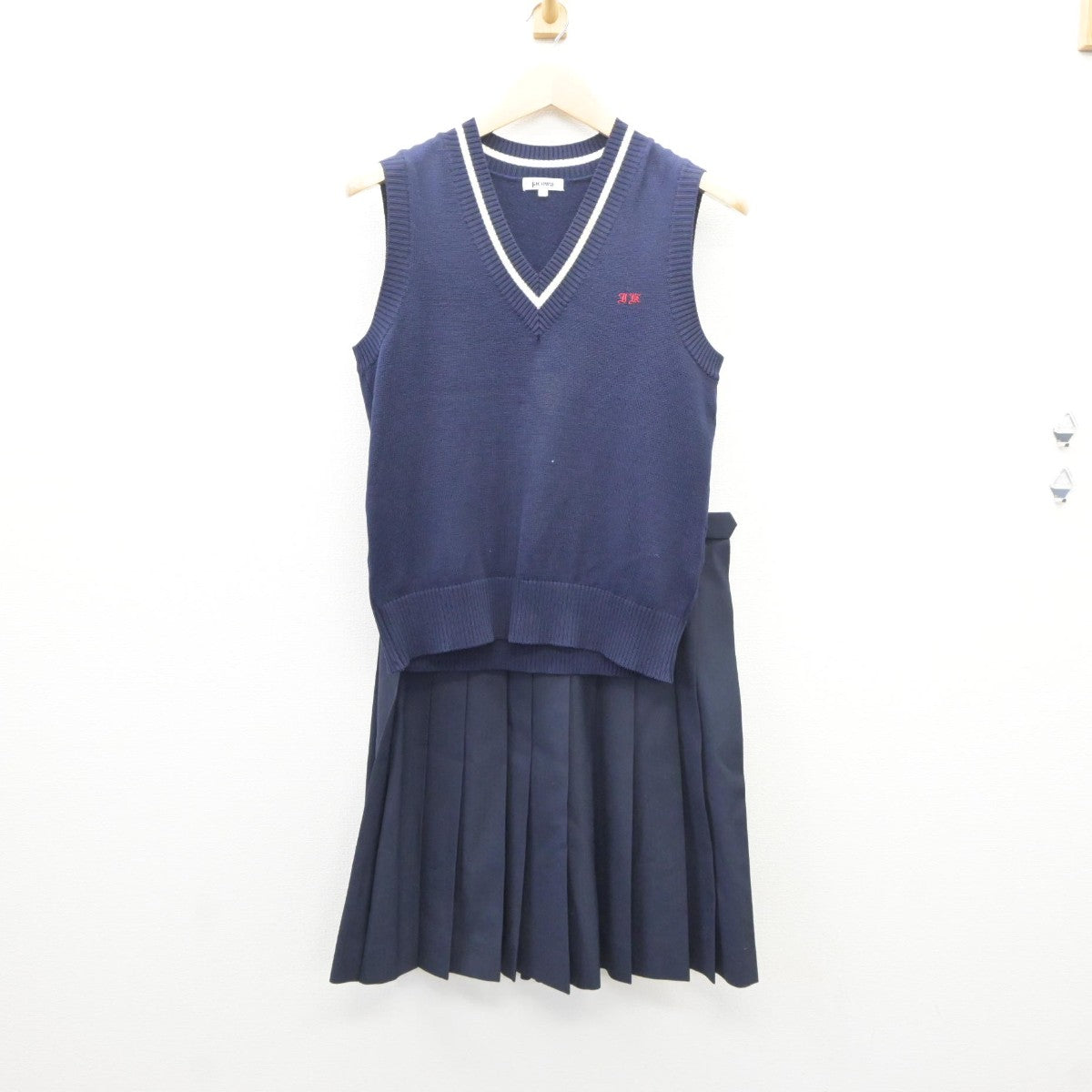 【中古】埼玉県 川口高等学校 女子制服 2点（ニットベスト・スカート）sf035401