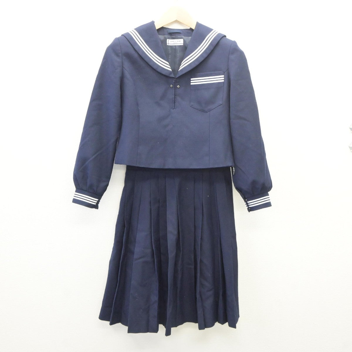 【中古】茨城県 東海南中学校 女子制服 2点（セーラー服・スカート）sf035415