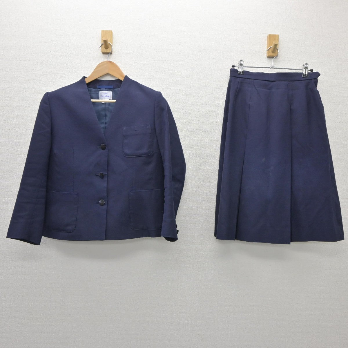 【中古】青森県 弘前中央高等学校 女子制服 2点（ブレザー・スカート）sf035450